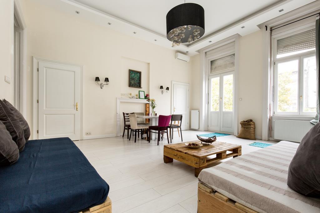 Jozsef63 Apartment Budapest Eksteriør billede