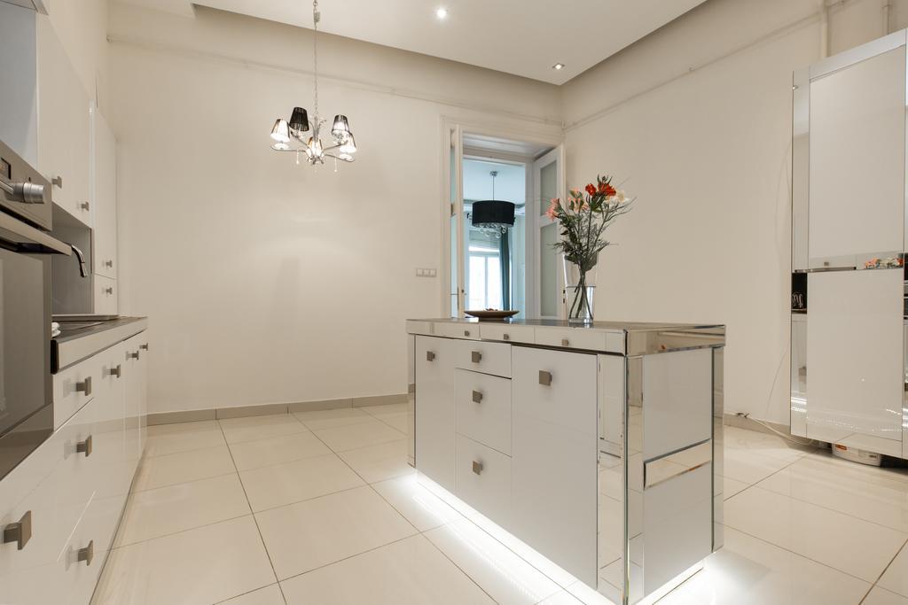 Jozsef63 Apartment Budapest Eksteriør billede